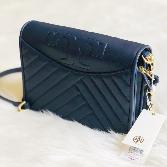 Tory Burch Handbags - Tory Burch Quilted Navy Alexa Combo Crossbody Bag